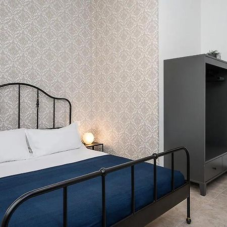 Appartamento Blue City Paradise - Renovated Apt In Center Milano Esterno foto
