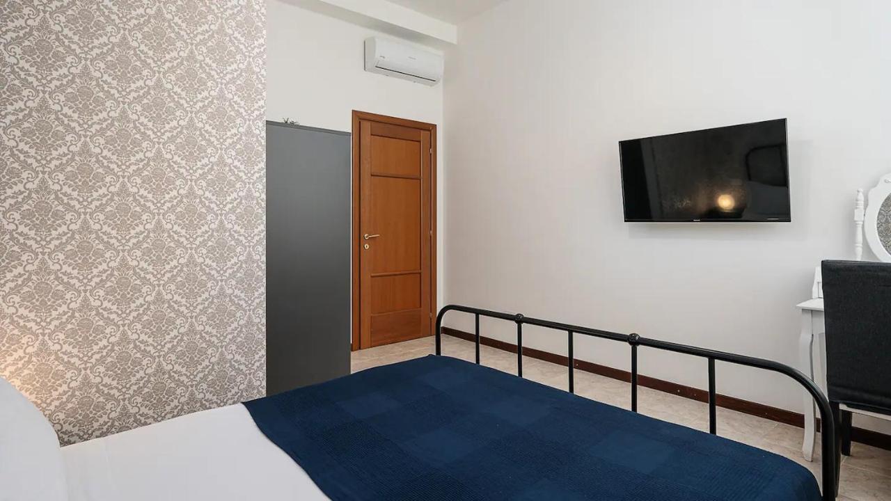Appartamento Blue City Paradise - Renovated Apt In Center Milano Esterno foto